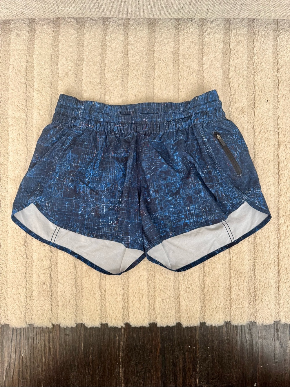 lululemon athletica Hotty Hot lined shorts, navy blue, size 10